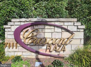 7111 Woodmont Ave APT 514, Bethesda, MD
