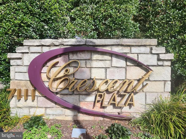 7111 Woodmont Ave APT 514, Bethesda, MD 20815