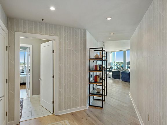 5th image of 900 20th Ave S APT 1102