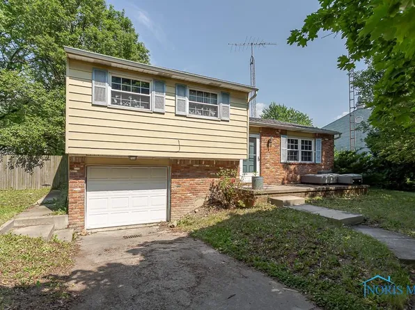 28796 Starlight Rd, Perrysburg, OH 43551