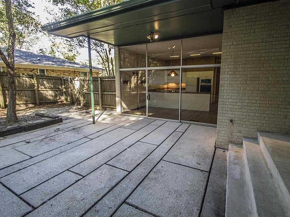 5th image of 1755 E Texar Dr
