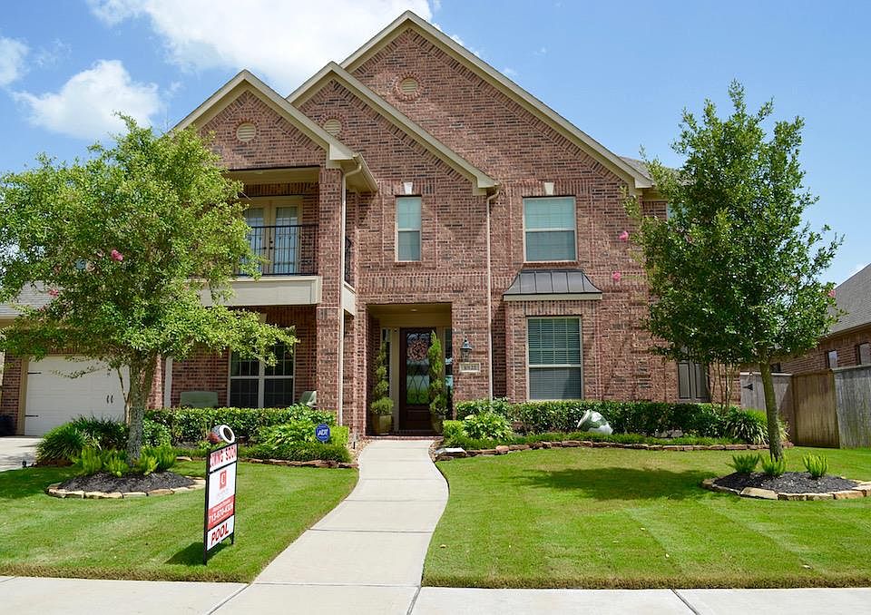 1st image of 10122 Hutton Park Dr