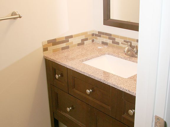 1/2 BATH