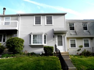 870 Long Hill Rd, Middletown, CT 06457