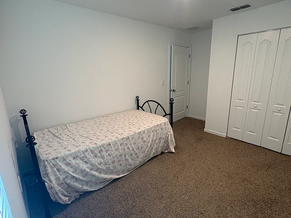 2226 Wagon Lane Grn