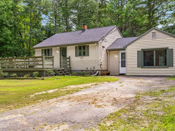 212 Annabessacook Road, Monmouth, ME 04265