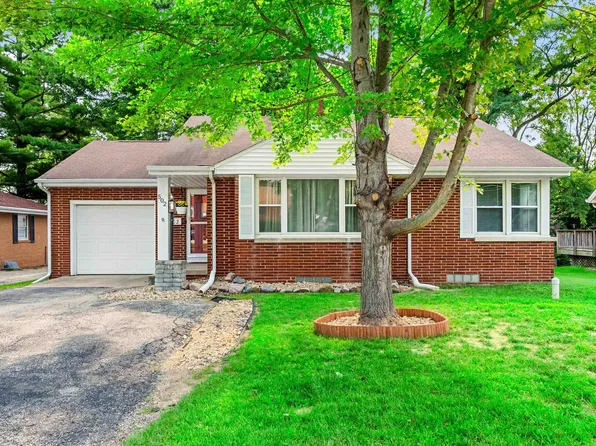 502 Spring St, Washington, IL 61571