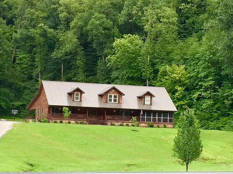 1st image of 82 Family Circle Dr