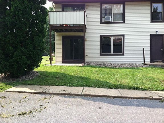 2nd image of 920 W Aaron Dr APT B