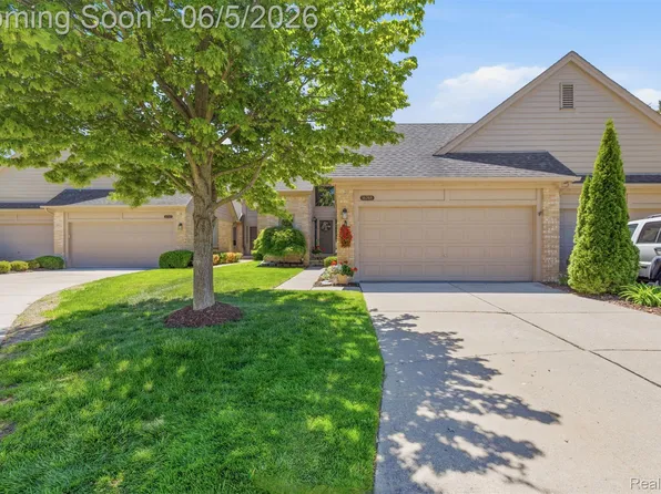 16748 Shale Ct #27, Macomb, MI 48042