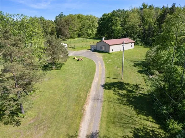 6940 N Geneva Rd, Sodus, NY 14551