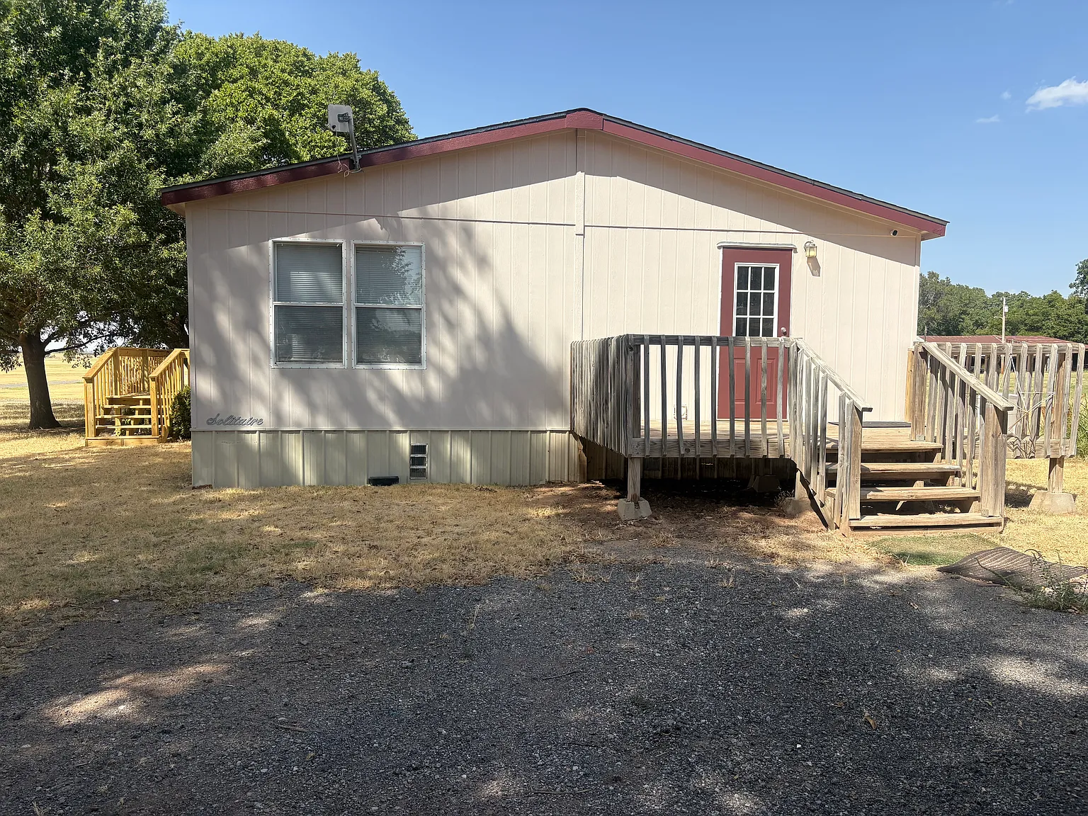 3 bed, 1600 sqft, $1,300 — Photo 3