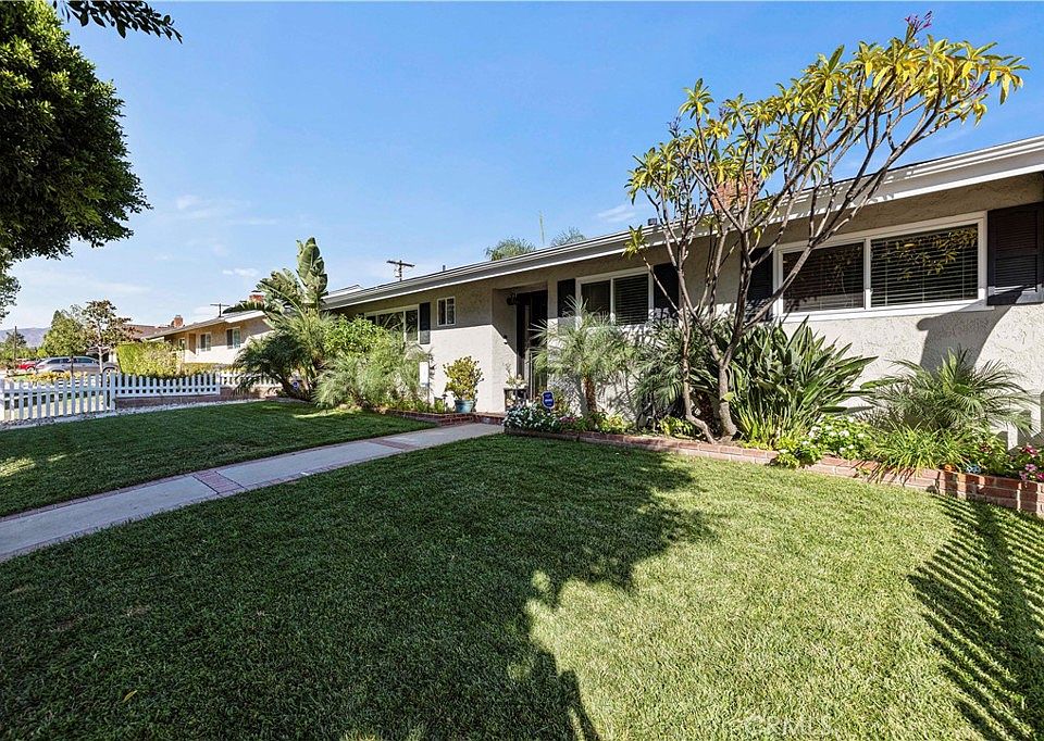 1st image of 10124 Debra Ave