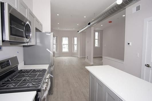 4th image of 101 Westford St #1