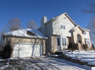 2917 Palisade Dr, Duluth, MN 55811