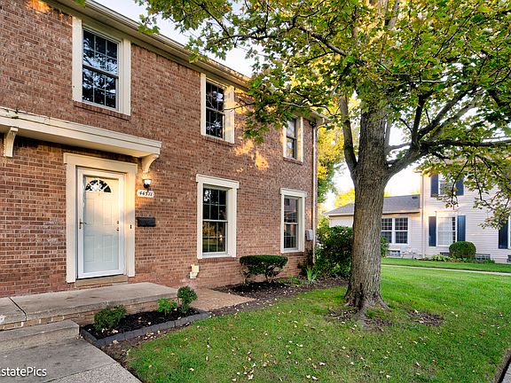 2nd image of 44511 N Umberland Cir