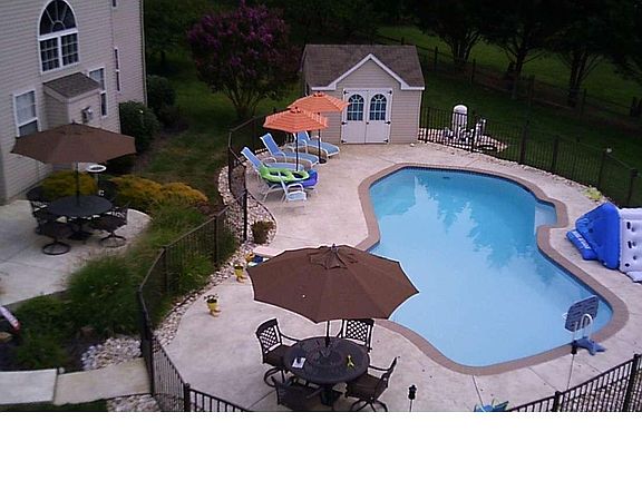 4th image of 506 Glennwood Ct