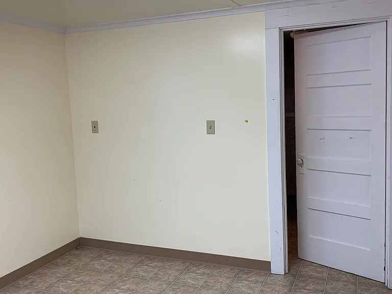 111 B St — Photo 4