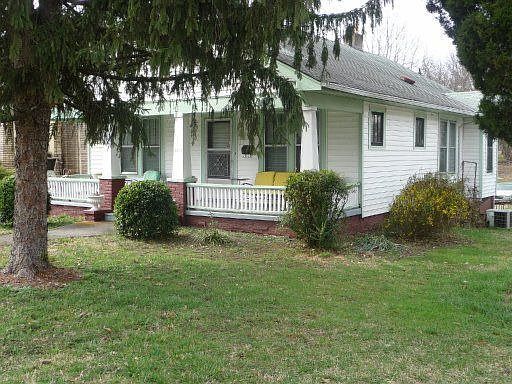 3rd image of 2105 McCalla Ave