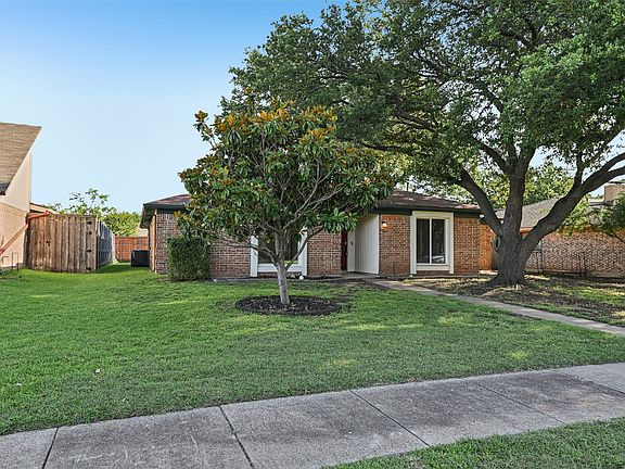 3rd image of 1127 Southwestern Dr