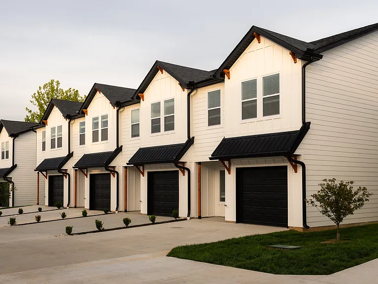 Strawberry Meadows Townhomes — Photo 36