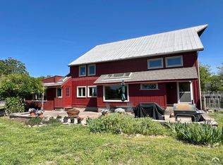 797 E 1217th Rd, Lawrence, KS 66047