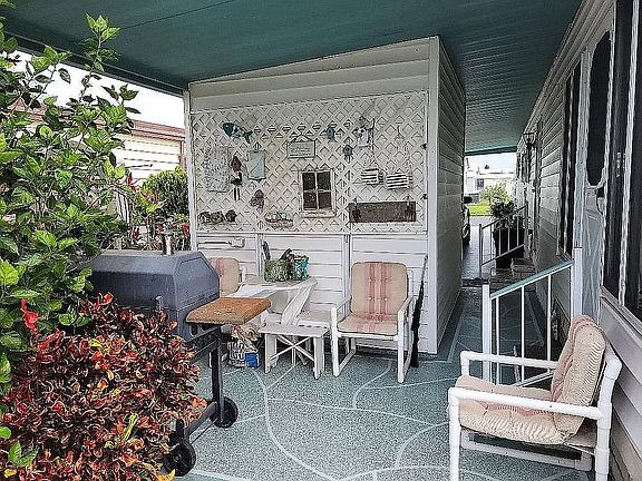 3rd image of 3718 Bywater Dr