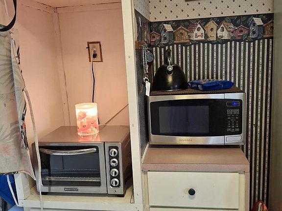 5th image of 3950 Coburg Rd Space 3
