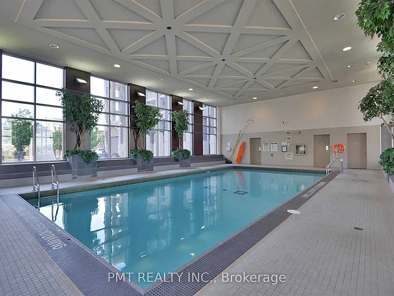 388 Prince Of Wales Dr #305 — Photo 16
