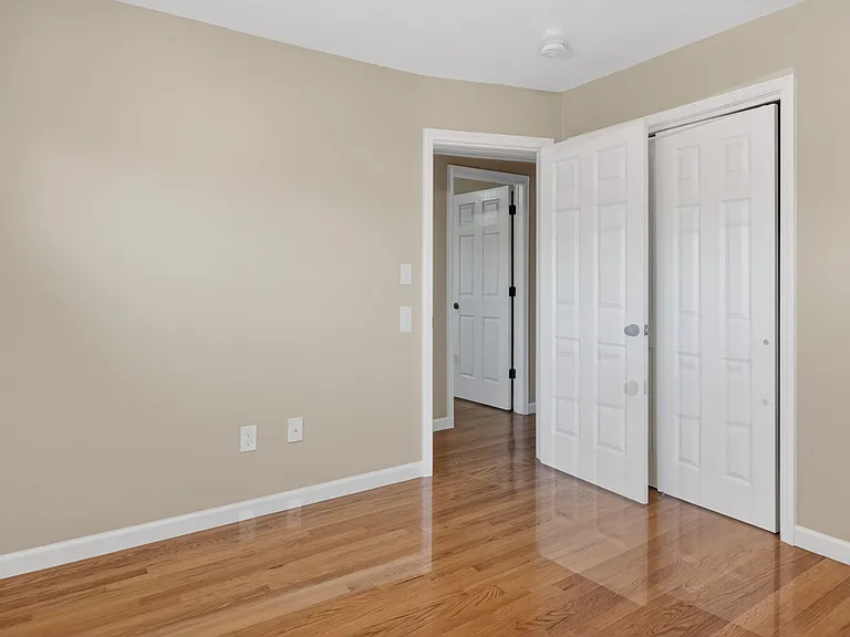 614 Park Ave — Photo 17