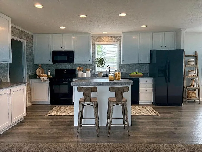 2050 Four Seasons Dr #77 — Photo 8