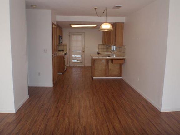 4th image of 2732 S Tamarack Ct