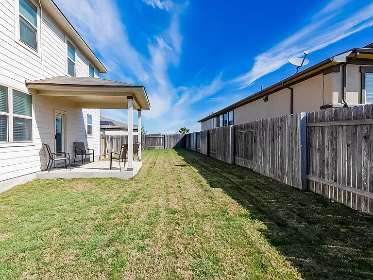 5745 Porano Cir — Photo 34