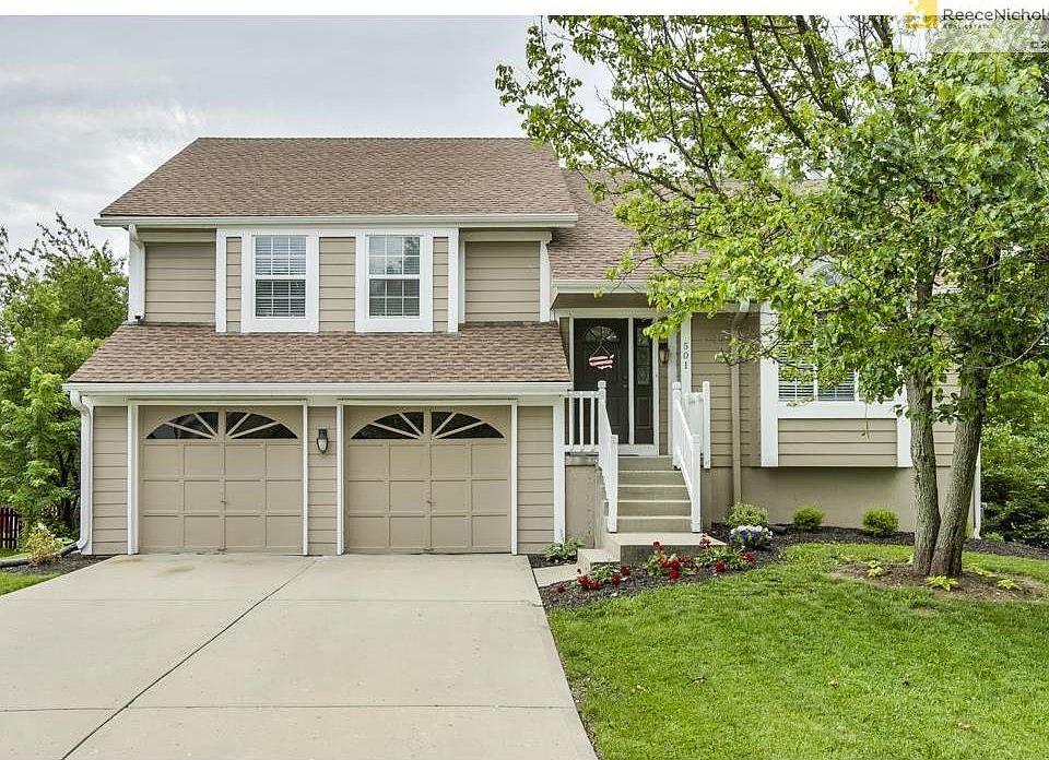 1st image of 501 NE Timbercreek Dr