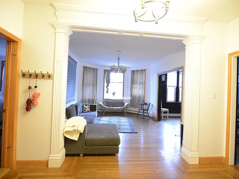 17 Gibbs St #1 — Photo 4