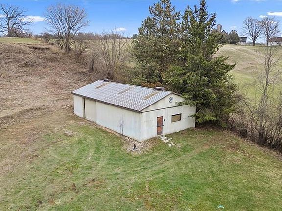 4th image of 867 Jerseyville Rd W