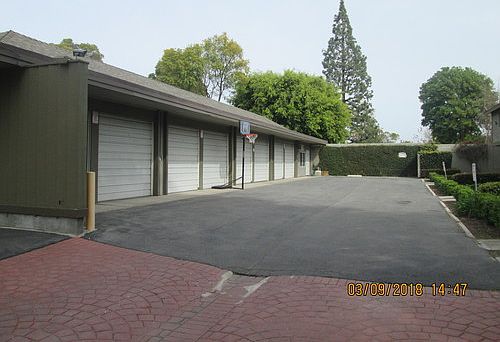 2nd image of 421 S Olive St APT 1