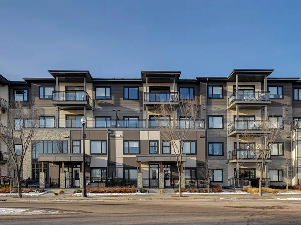 528 Griesbach Parade NW #406, Edmonton, AB T5E 6W1