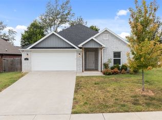 3224 Barbara Bird St, Springdale, AR 72764