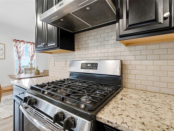 5th image of 114 Ridgebrook Trl