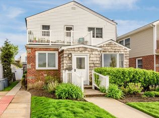 558 E Park Ave, Long Beach, NY 11561