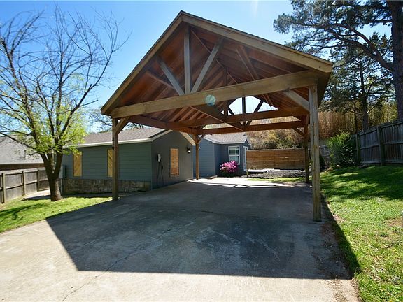 2nd image of 819 E Birwin St