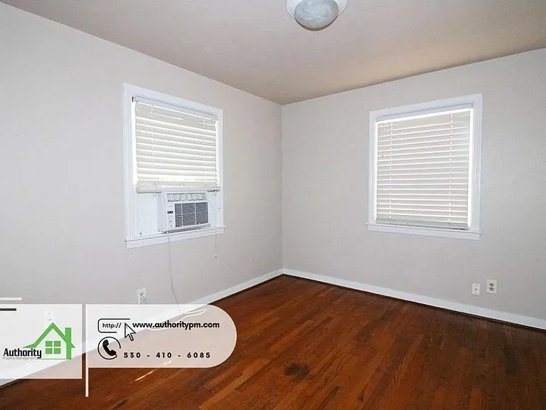 5401 Rosswood Ln — Photo 7