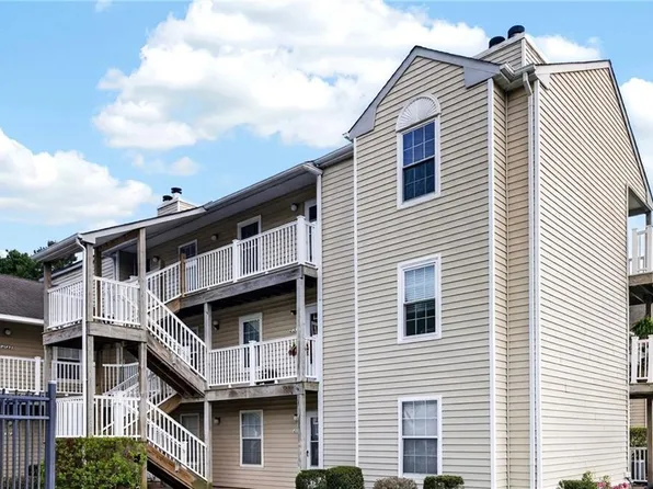 2135 Retreat Ct, Virginia Beach, VA 23454