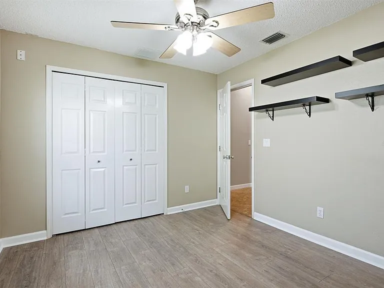349 Fountainview Cir — Photo 24