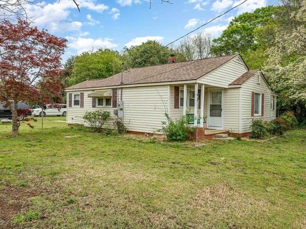 55 Rainbow Dr, Erwin, NC 28339