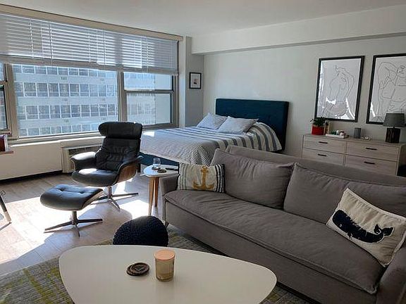 3rd image of 3600 N Lake Shore Dr #2400