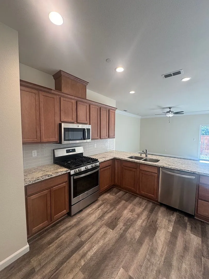 842 Mission De Oro Drive — Photo 3