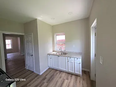 3 bed, 1.5 bath, 1000 sqft, $1,550 — Photo 2