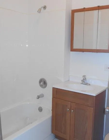 1307 W Lawrence Ave #2N — Photo 4